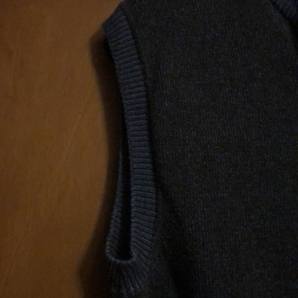RedHead size M sweater material zip up vest - Picture 3 of 7